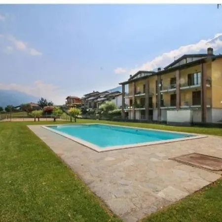 Casa Maria Teresa, Piscina E Campo Da Tennis Colico